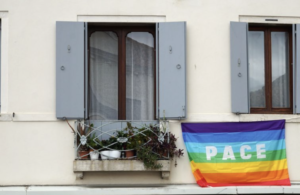 Bandiera della pace (foto: Pexels)